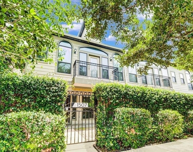 1507 Paige Street - Photo Thumbnail 2