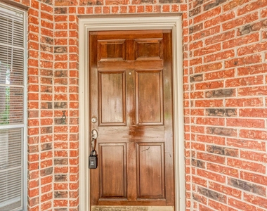 22319 Rangeview Drive - Photo Thumbnail 5