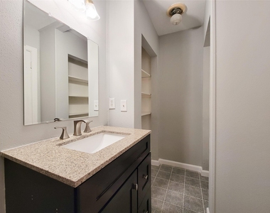 12422 Mylla Street - Photo Thumbnail 17