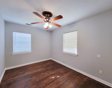 12422 Mylla Street - Photo Thumbnail 14