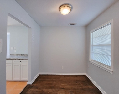 12422 Mylla Street - Photo Thumbnail 6