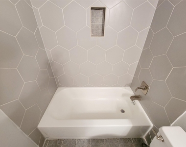 12422 Mylla Street - Photo Thumbnail 16