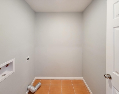 12422 Mylla Street - Photo Thumbnail 21