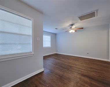 12422 Mylla Street - Photo Thumbnail 5