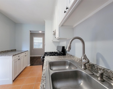 12422 Mylla Street - Photo Thumbnail 11