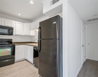 3400 Timmons Lane - Photo Thumbnail 4