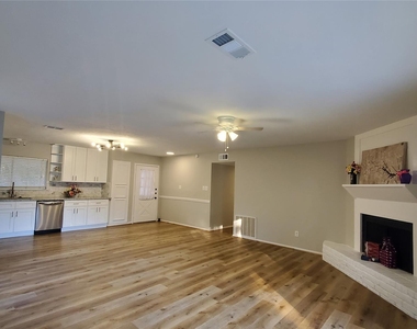 14419 Cypress Leaf Drive - Photo Thumbnail 11