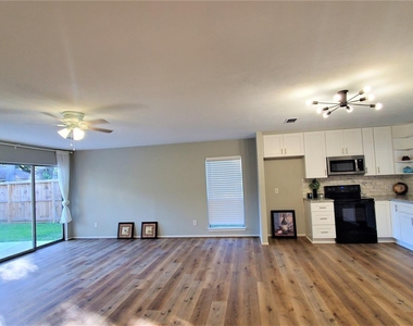 14419 Cypress Leaf Drive - Photo Thumbnail 23