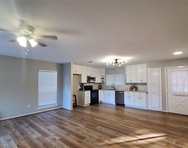 14419 Cypress Leaf Drive - Photo Thumbnail 21