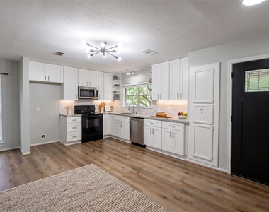 14419 Cypress Leaf Drive - Photo Thumbnail 28