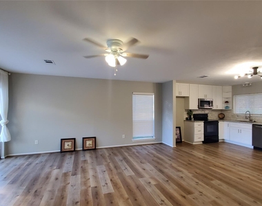 14419 Cypress Leaf Drive - Photo Thumbnail 5