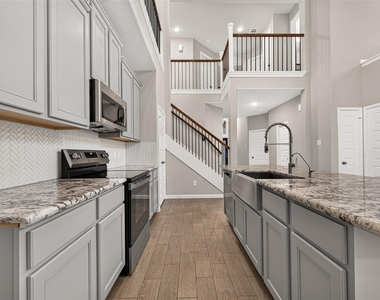 30359 Limber Pines Drive - Photo Thumbnail 20