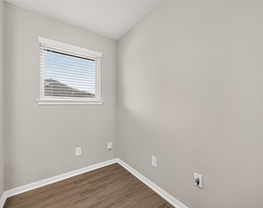 30359 Limber Pines Drive - Photo Thumbnail 40
