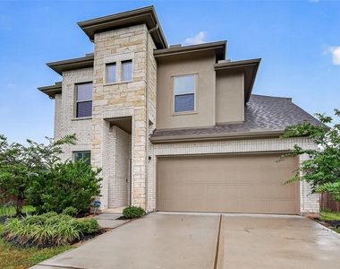 30359 Limber Pines Drive - Photo Thumbnail 3