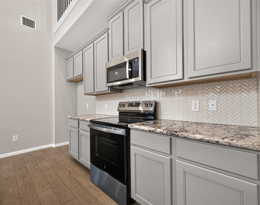 30359 Limber Pines Drive - Photo Thumbnail 22