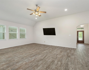 350 American Black Bear Drive - Photo Thumbnail 4