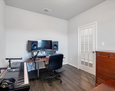 8426 Moonlight Bay Circle - Photo Thumbnail 6