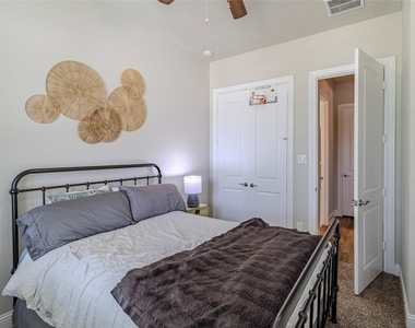 10923 Texas Rose Drive - Photo Thumbnail 8