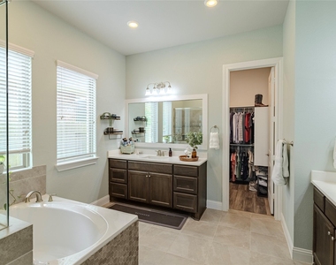 10923 Texas Rose Drive - Photo Thumbnail 32