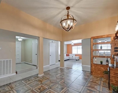 10431 Odessa Drive - Photo Thumbnail 6