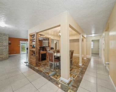 10431 Odessa Drive - Photo Thumbnail 9