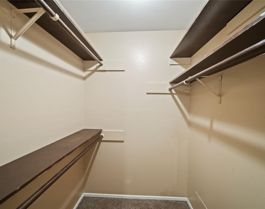 10431 Odessa Drive - Photo Thumbnail 22