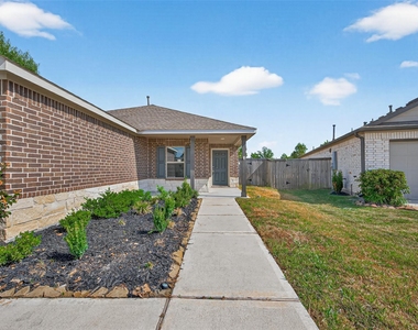 15171 Willow Tree Lane - Photo Thumbnail 5