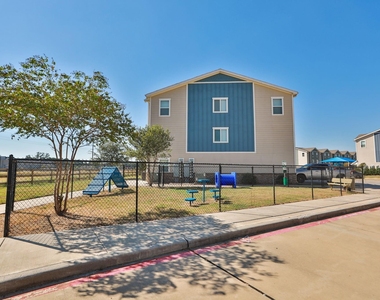 21155 Gosling Road - Photo Thumbnail 23