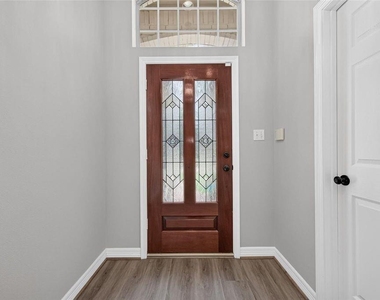 14303 Reissen Lane - Photo Thumbnail 4