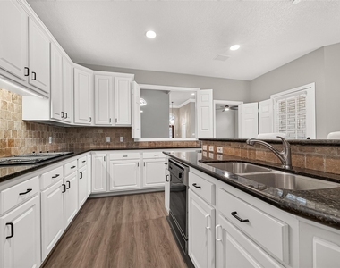 14303 Reissen Lane - Photo Thumbnail 20