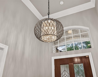14303 Reissen Lane - Photo Thumbnail 5