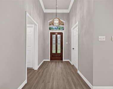 14303 Reissen Lane - Photo Thumbnail 3