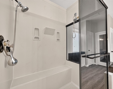 14303 Reissen Lane - Photo Thumbnail 38