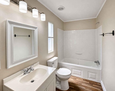 11919 Kingslake Forest Drive - Photo Thumbnail 28