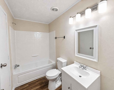 11919 Kingslake Forest Drive - Photo Thumbnail 21
