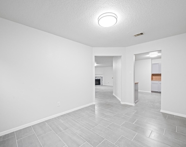 19606 Narcissus Brook Lane - Photo Thumbnail 13
