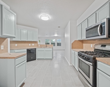19606 Narcissus Brook Lane - Photo Thumbnail 8