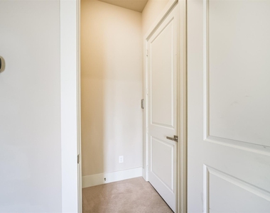 5425 Hidalgo Street - Photo Thumbnail 14