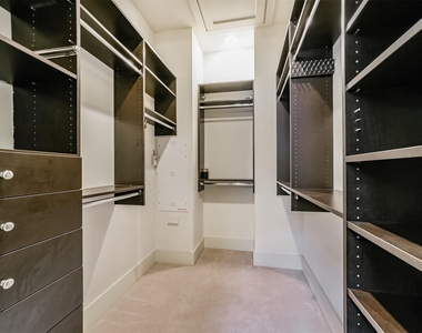 5425 Hidalgo Street - Photo Thumbnail 10