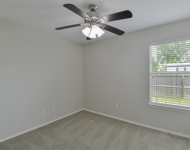 24415 Strong Pine Drive - Photo Thumbnail 14