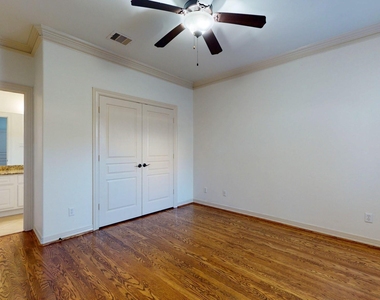 2540 Prospect Street - Photo Thumbnail 7