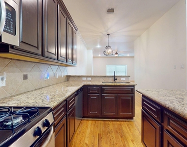 2540 Prospect Street - Photo Thumbnail 13