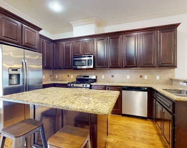 2540 Prospect Street - Photo Thumbnail 2