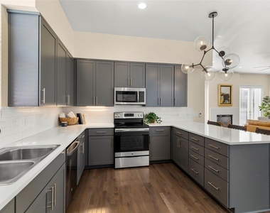 903 Roy Street - Photo Thumbnail 15