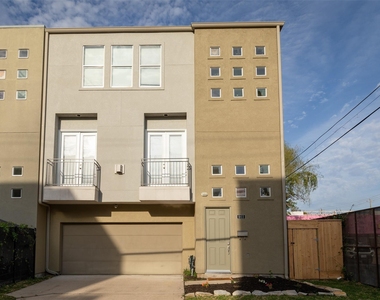 903 Roy Street - Photo Thumbnail 1