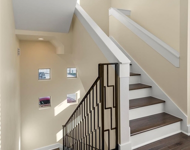 903 Roy Street - Photo Thumbnail 8