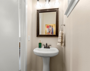 903 Roy Street - Photo Thumbnail 16