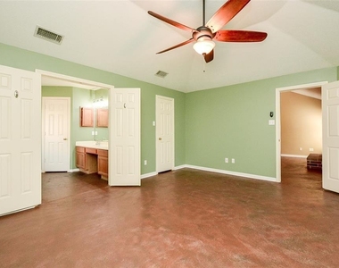 22823 Williamschase Drive - Photo Thumbnail 21