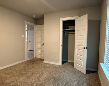 29422 Pikes Peak Drive - Photo Thumbnail 11
