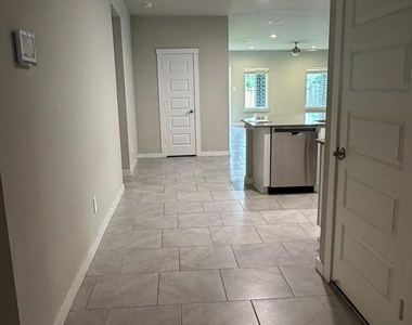 29422 Pikes Peak Drive - Photo Thumbnail 5